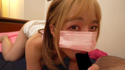 ギャルセフレとSEX撮影☆顔を隠すのも忘れる程チ○ポに夢中！｜サンプル画像2