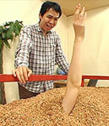 女栽培キット 種をまいたら土からエロい女が…。｜サンプル3