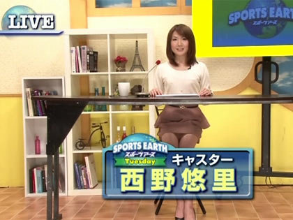 女子アナにやりたい放題!放送中にエッチなお宝ハプニング☆｜サンプル1