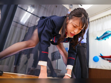 透け壁越しにディルドをズボズボ♪からの即罰ゲーム生挿入！｜チャプター1サンプル画像