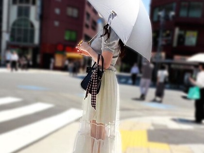 清楚巨乳娘をロックオン！物陰＆ヤリ部屋に連れ込み連続SEX｜サンプル画像1