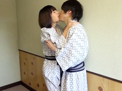 「ミスのこと言わないで」OL3人が温泉宿で先輩を誘惑してH☆｜サンプル3