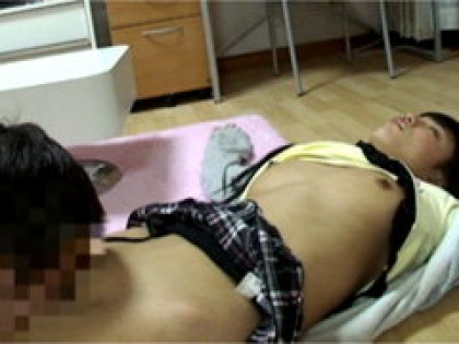 昼寝中の無防備な姪っ子にイタズラ盗撮｜サンプル4