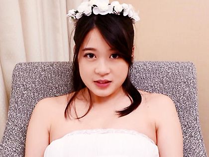 妊娠9か月の新婚妻がAVに!? お腹にブッカケ＆中出しH｜サンプル1