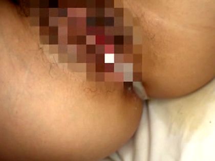 処女喪失ドキュメント 博多の微乳娘が初H後にすぐ中出し3Pも!?｜サンプル6