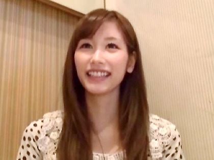 激カワ素人娘が濃厚ベロチュウSEXで何度も潮吹き