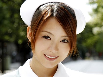 看護師さんと制服姿で車内SEX＆マイクロビキニでもSEX