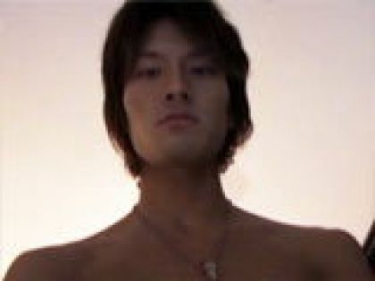 モデル系イケメンの尻穴イジりオナニー