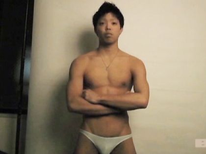 下着モデルのハズが…短髪君を勃起させてアナル責め