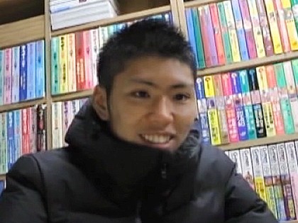 ノンケ少年をエロ面接 その場で手コキ抜き