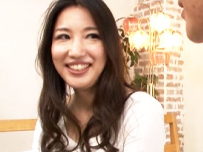 濡れやすい40歳熟妻がAV応募☆剛毛マ○コに中出しされて絶頂