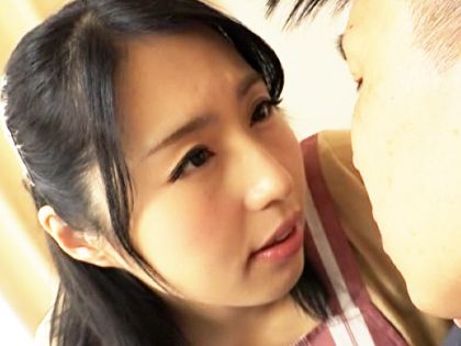 息子の友達に手を出すイケナイ熟母 誘惑筆おろし＆中出しSEX