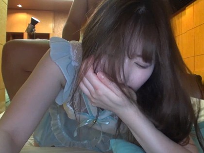 彼氏持ちのコスプレイヤーを成敗！ツルペタマ○コに許可なく発射