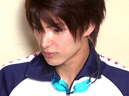 中出しされる穴開き競パンスイマー美男子