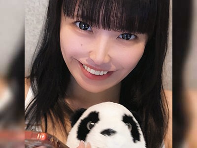 笑顔が絶えない天真爛漫な黒髪娘とハメ撮りでイチャラブえっち♪