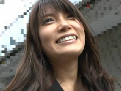 押しに弱い人妻たちをナンパして3人全員に中出し!!