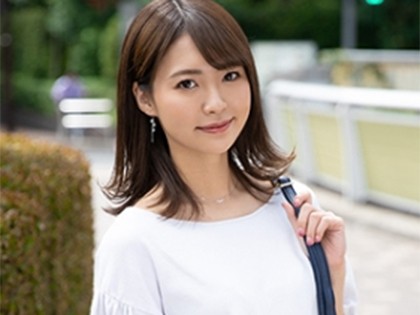 結婚1年目のスレンダー妻が刺激を求めて不倫セックス