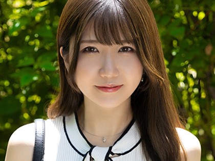 結婚2年目。色白ボディの人妻は興味本位でAV撮影に挑戦