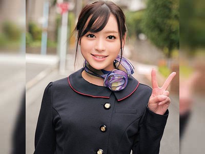 口元のほくろがセクシーなお姉さんが童貞君に優しく筆おろし♪