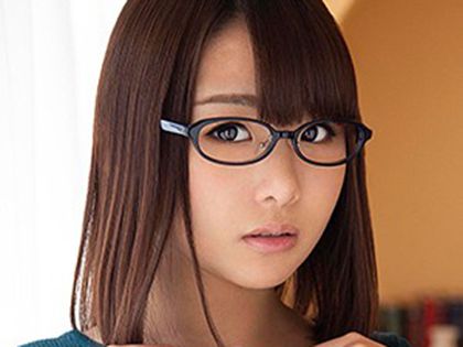 地味っ子はEカップ☆メガネをかけたままハメ撮り