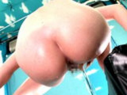 街行くお嬢さんに土下座して、カメラの前で脱糞してもらう!