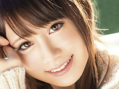 処女だと知らずにパイパンマ○コに肉棒挿入☆